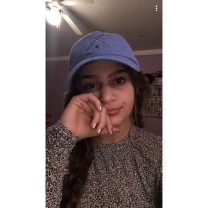 Meet your Posher, Lainey